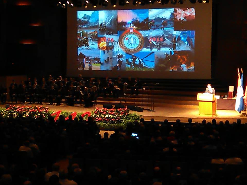 0077 Dvd Dubrava Proslava