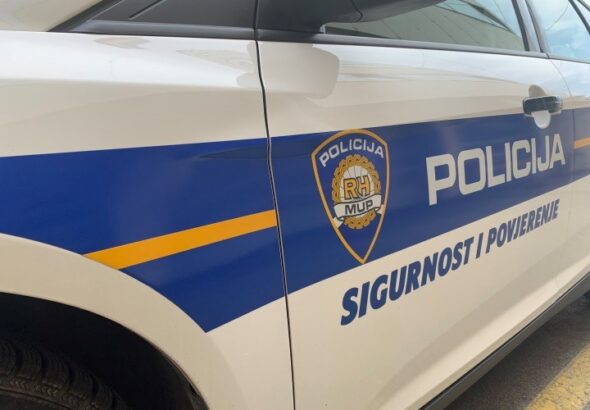 foto-ilustracija---pol-auto